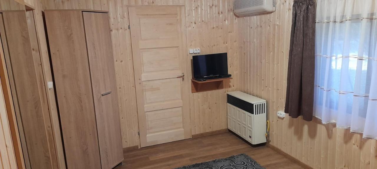 Keri Apartman Mosonmagyarovar Exterior photo