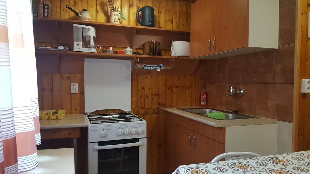 Keri Apartman Mosonmagyarovar Exterior photo