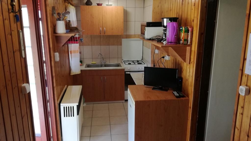 Keri Apartman Mosonmagyarovar Exterior photo