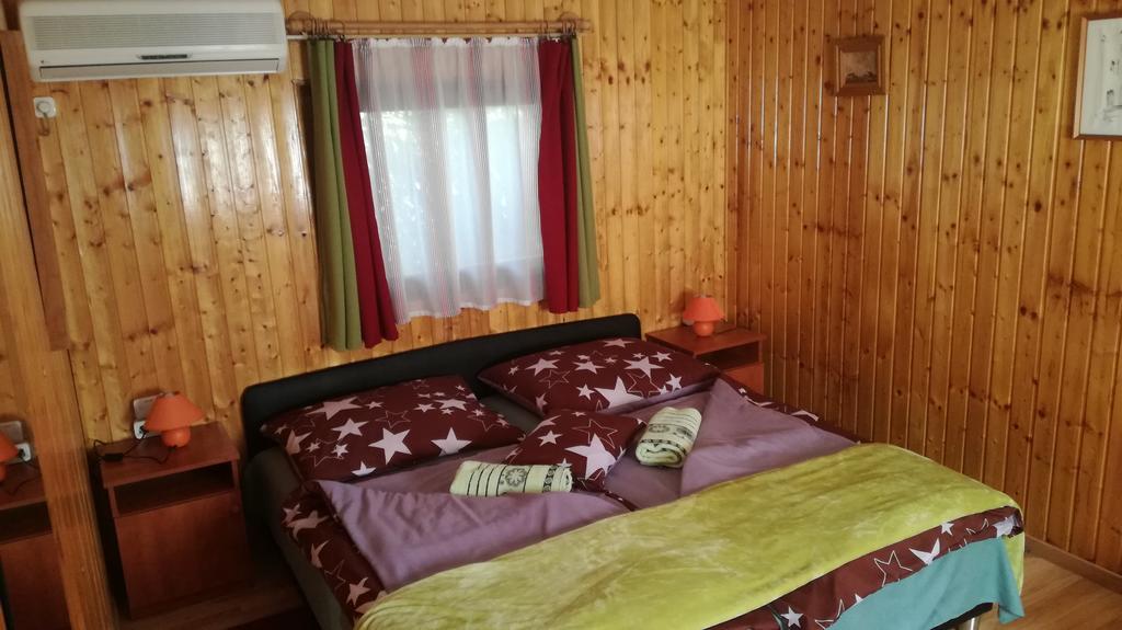 Keri Apartman Mosonmagyarovar Exterior photo