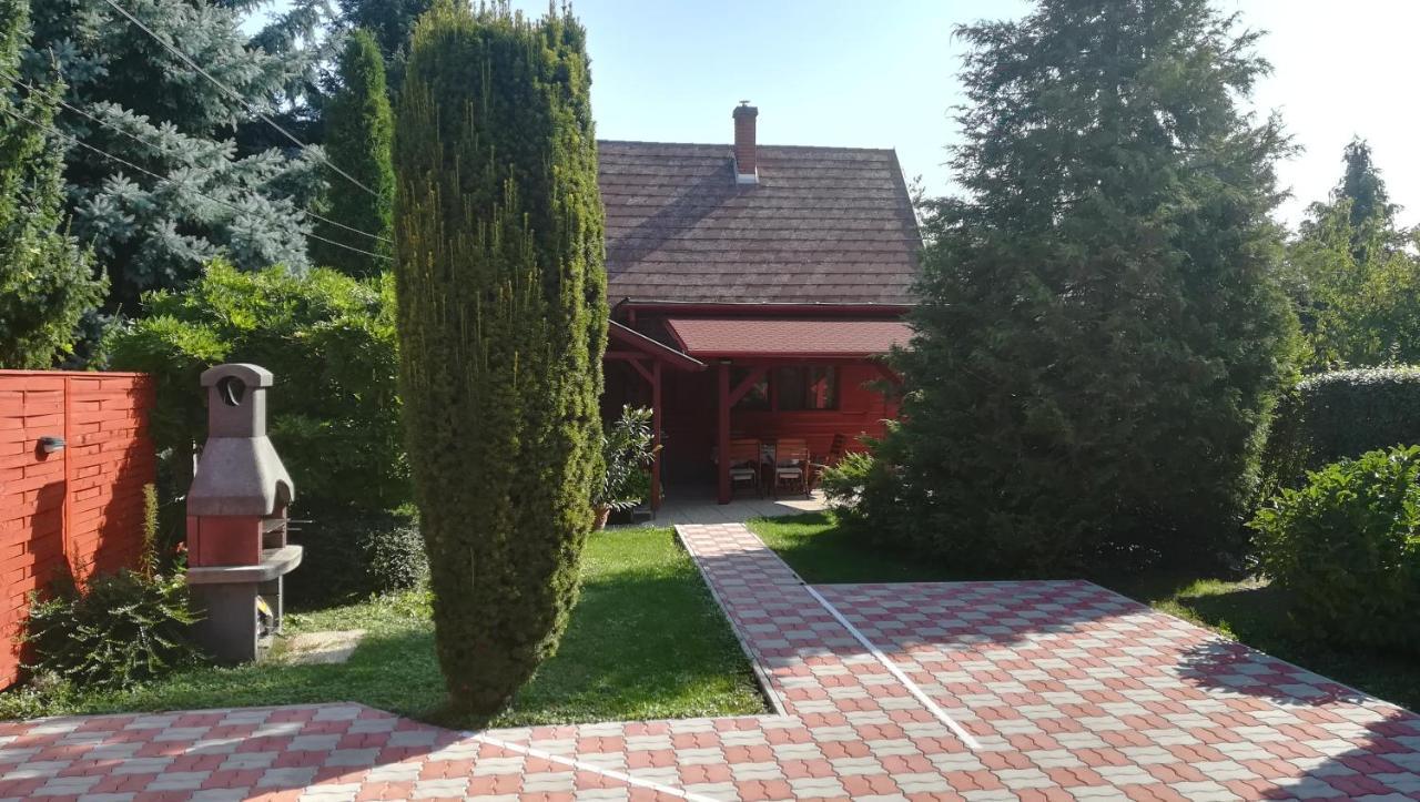Keri Apartman Mosonmagyarovar Exterior photo